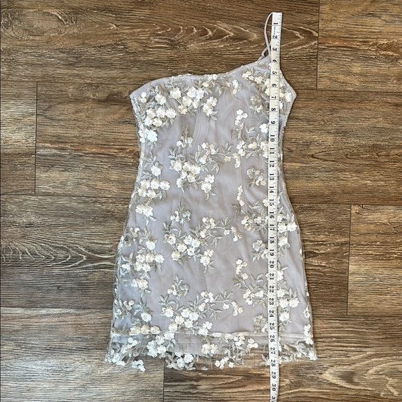 Lucy in the Sky Women's Size XS One Shoulder Dress with Gray Floral Embroidery - Picture 8 of 10